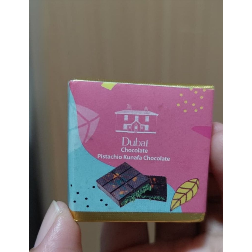 Coklat Dubai dan kurma muda