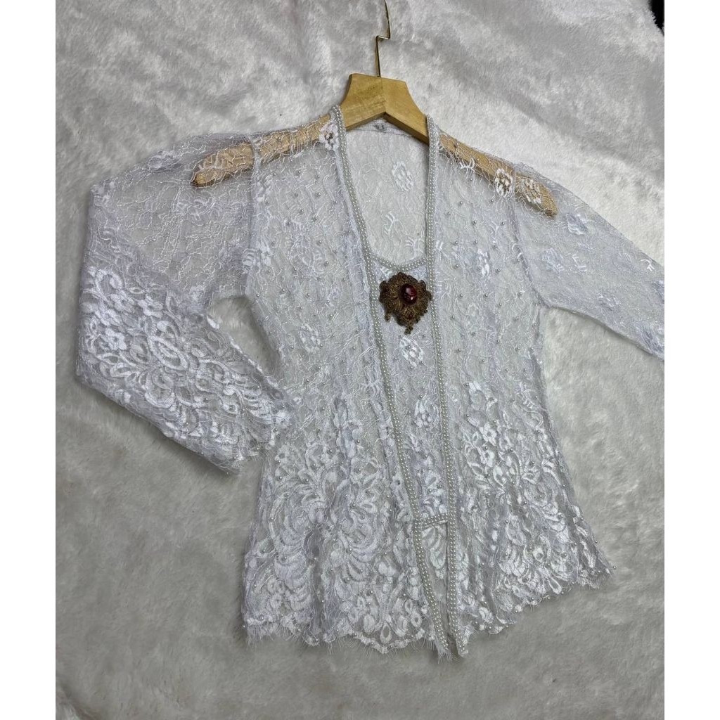 kebaya jadi chantily glossy full payet mutiara / viral / kebaya bali