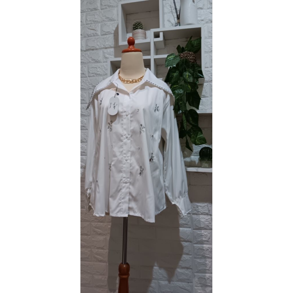 KEMEJA BKK PUTIH REJECT SALE LD 114 cm