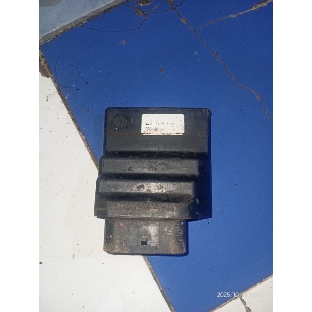 Ecu original R15 V2 copotan