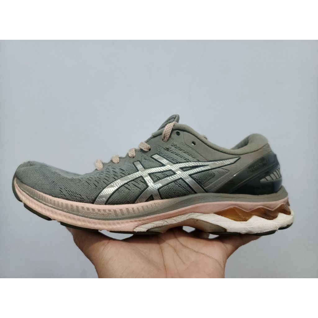 Asics Gel Kayano 27