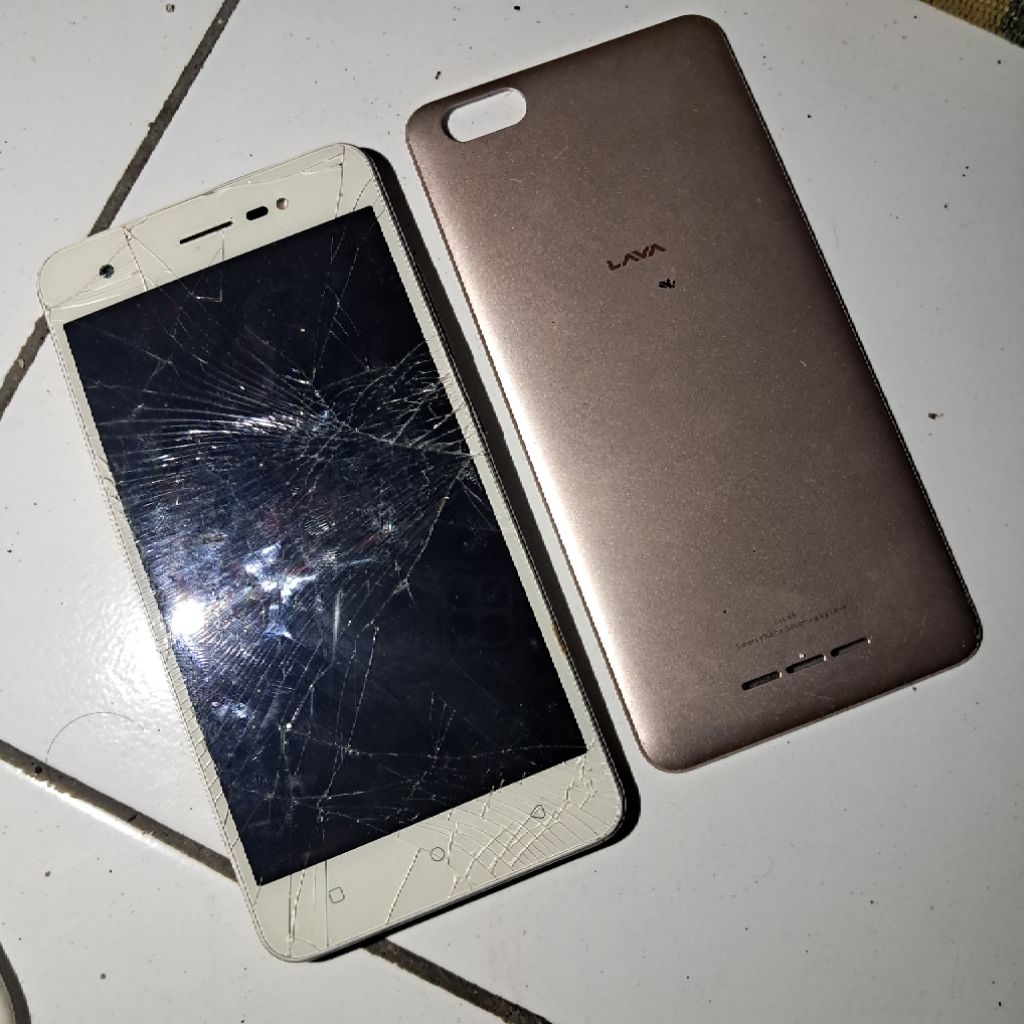 LAVA iris 65 minus LCD