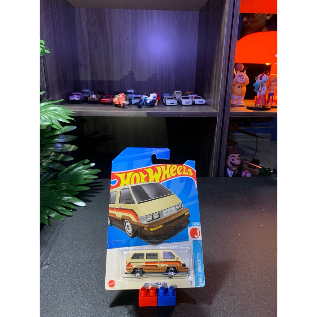 hot wheels toyota van