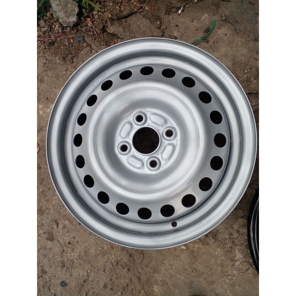 velg kaleng ring 15 pcd 4x100 mulus