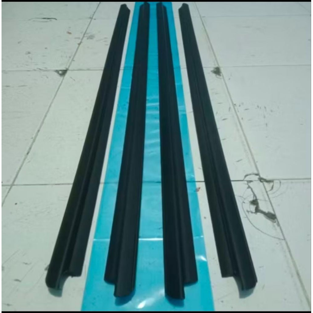 karet pelipit kaca luar water strip kaca mobil daihatsu taruna all type