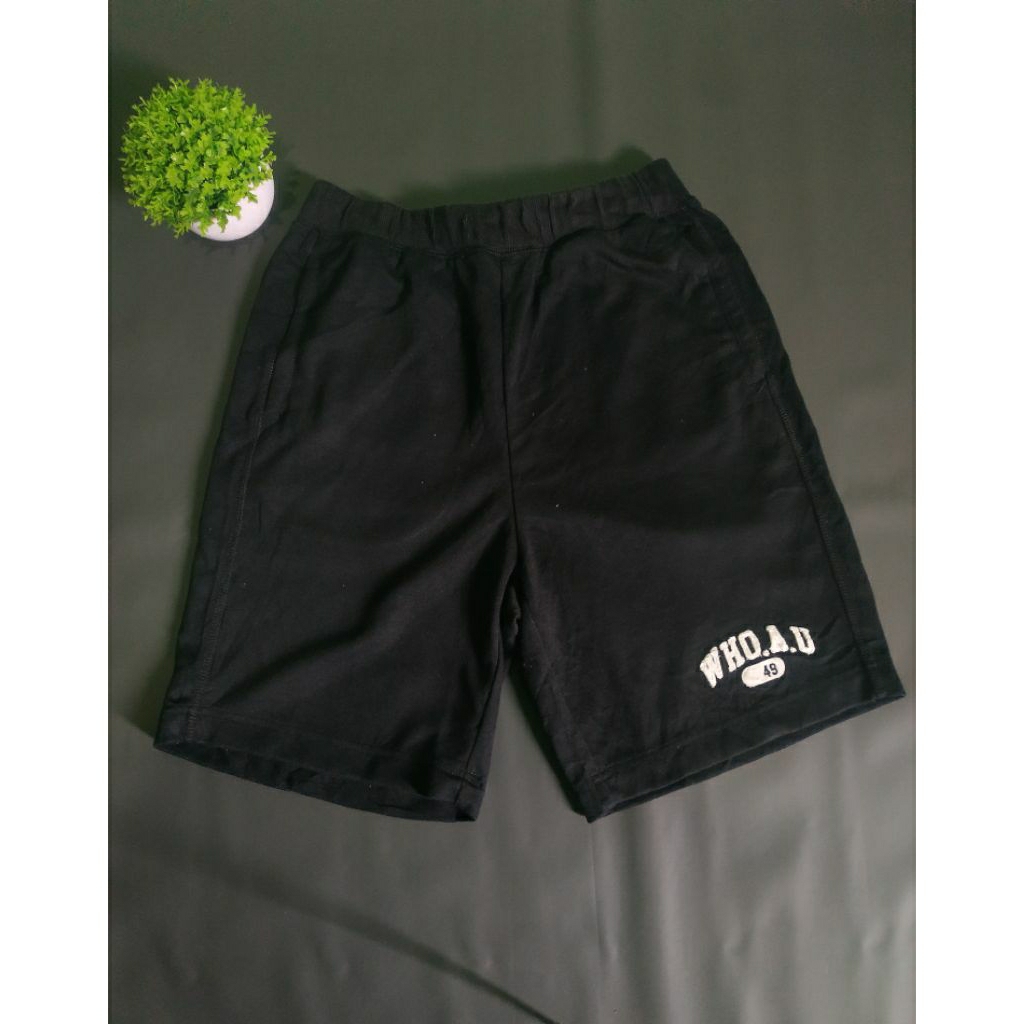 Celana pendek WHO.A.U second