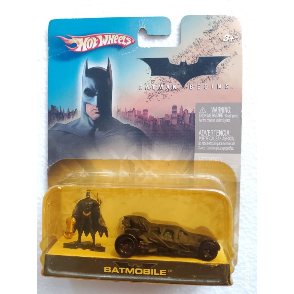 Hotwheels Batmobile batman begins factory sealed 2005