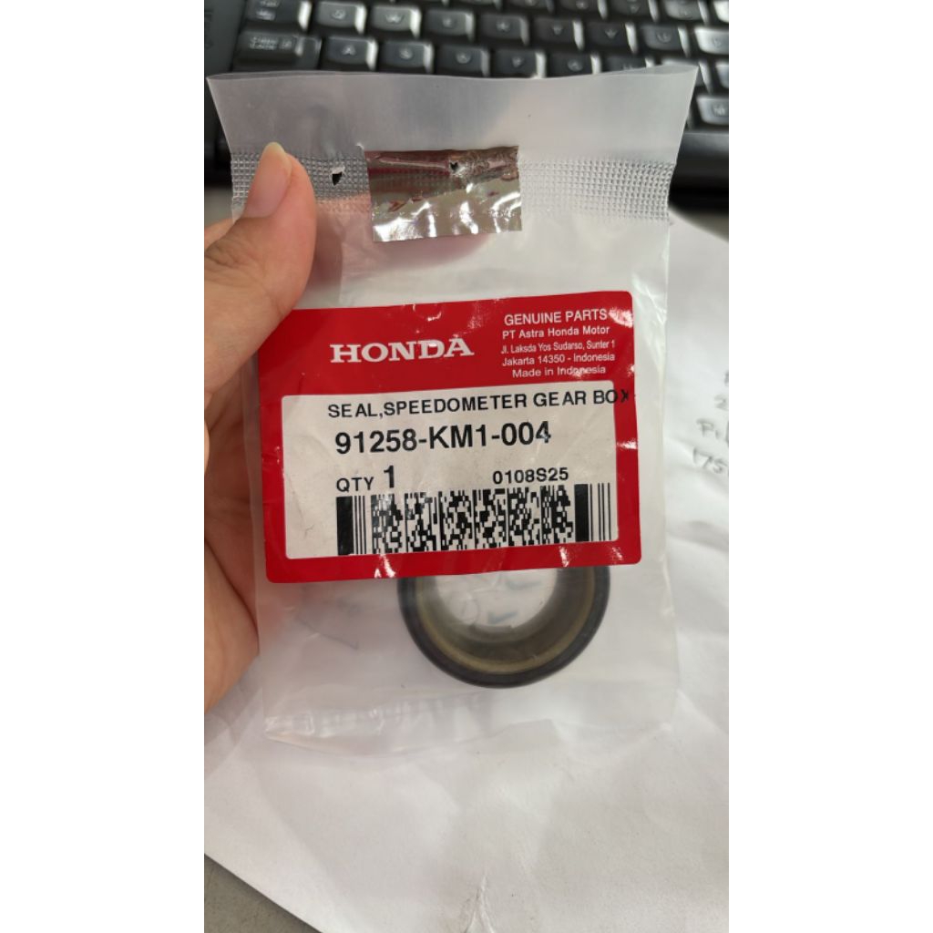 91258-KM1-004 Seal Gear Bok speedometer depan Beat Scoopy original