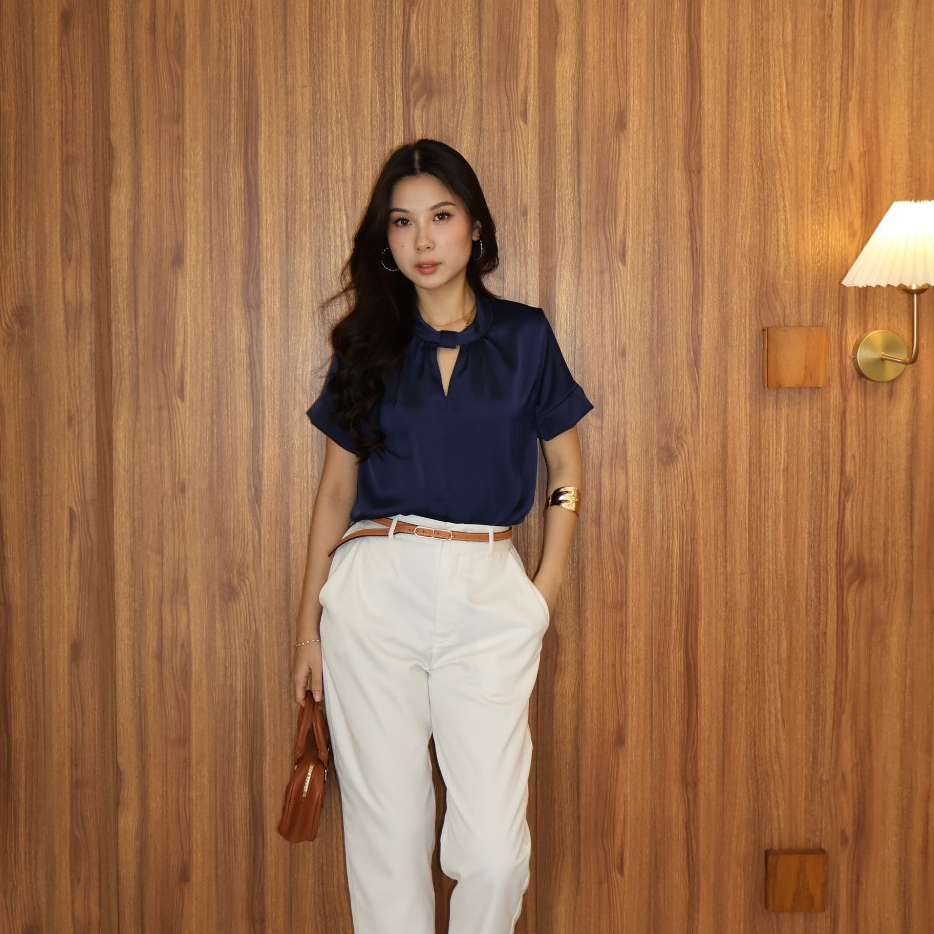 Josephine Shirt Kemeja Satin Lengan Pendek Wanita Kerja / Atasan Kondangan - Eleonor