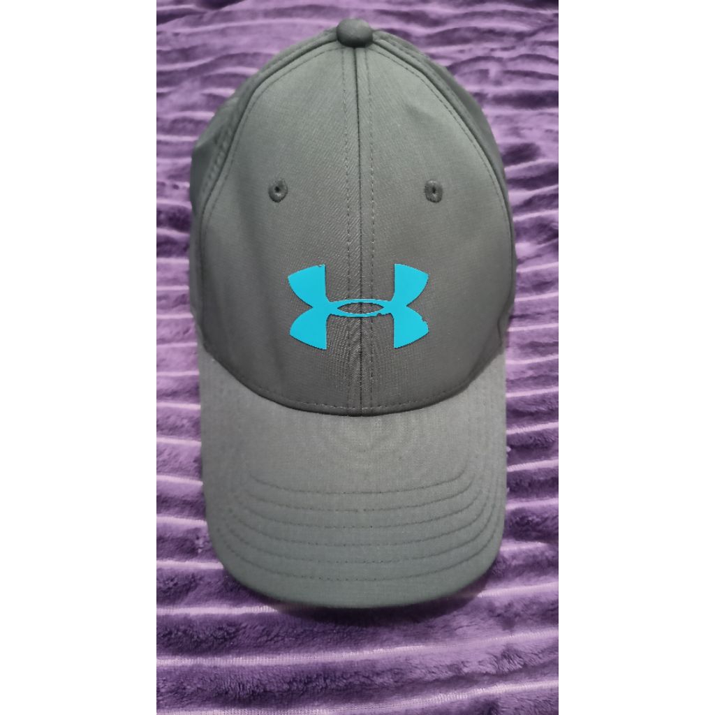 Topi Under Armour