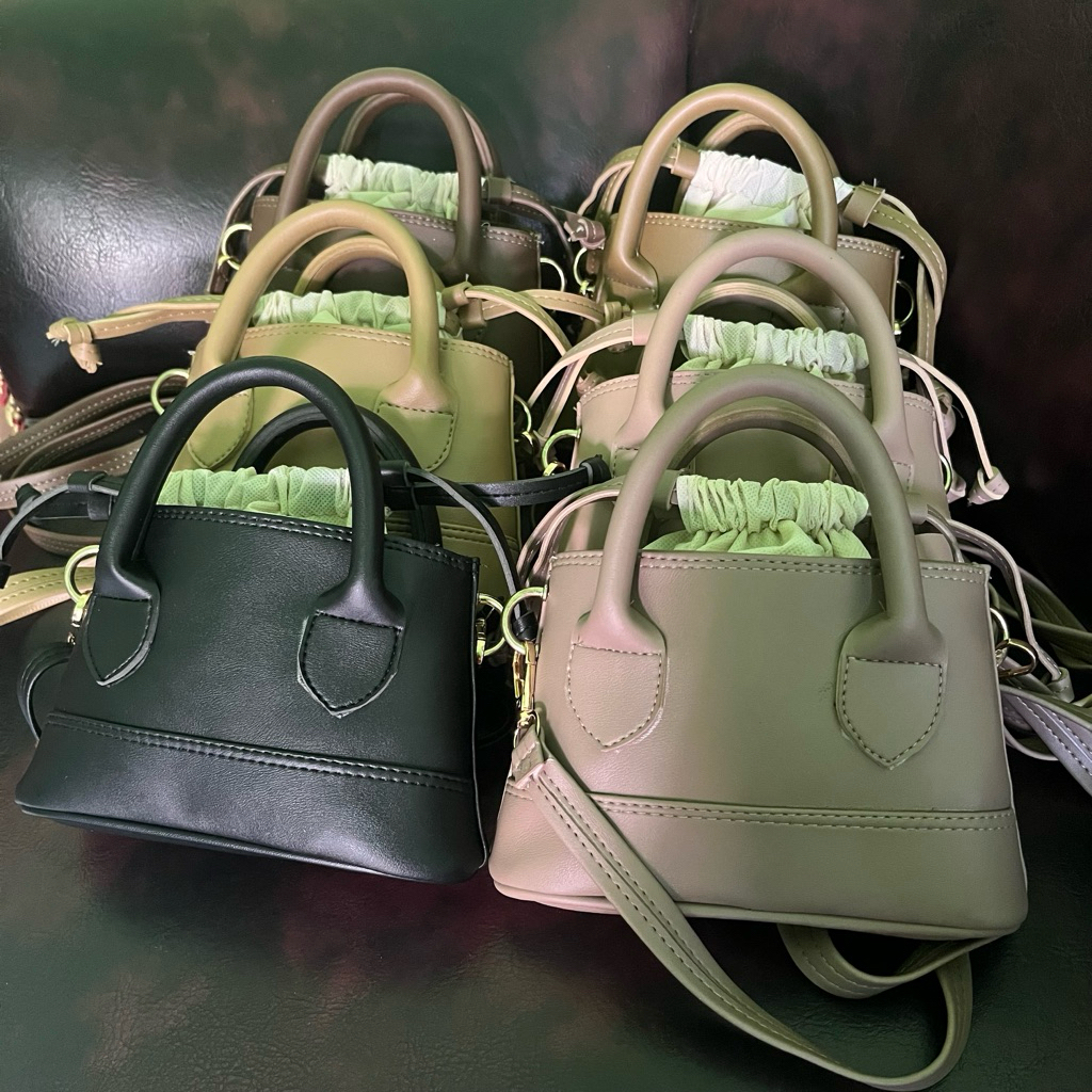 MINI SLINGBAG / TAS SERUT / TAS WANITA / TAS SELEMPANG / TAS SERUT KEKINIAN / TAS LOKAL MURAH