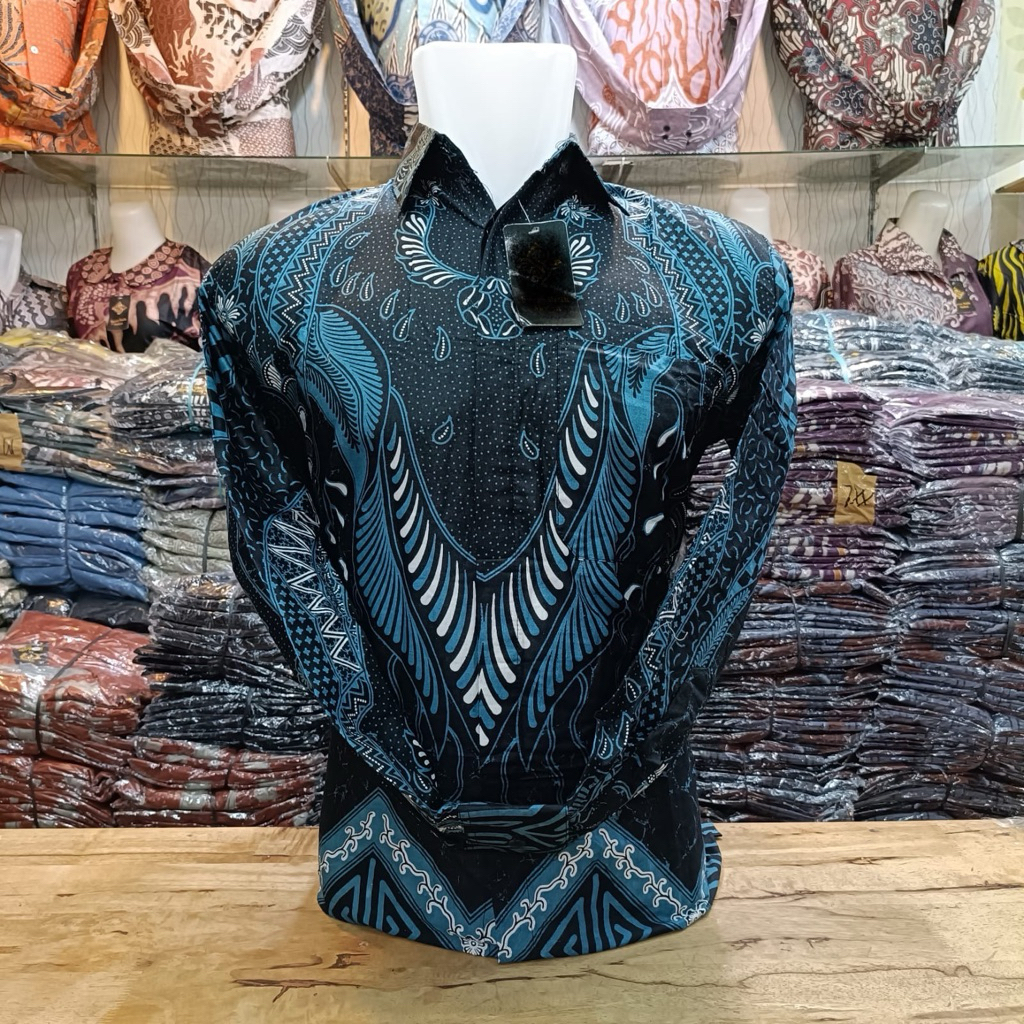 Kemeja batik pria dasar hitam kombinasi biru emerald