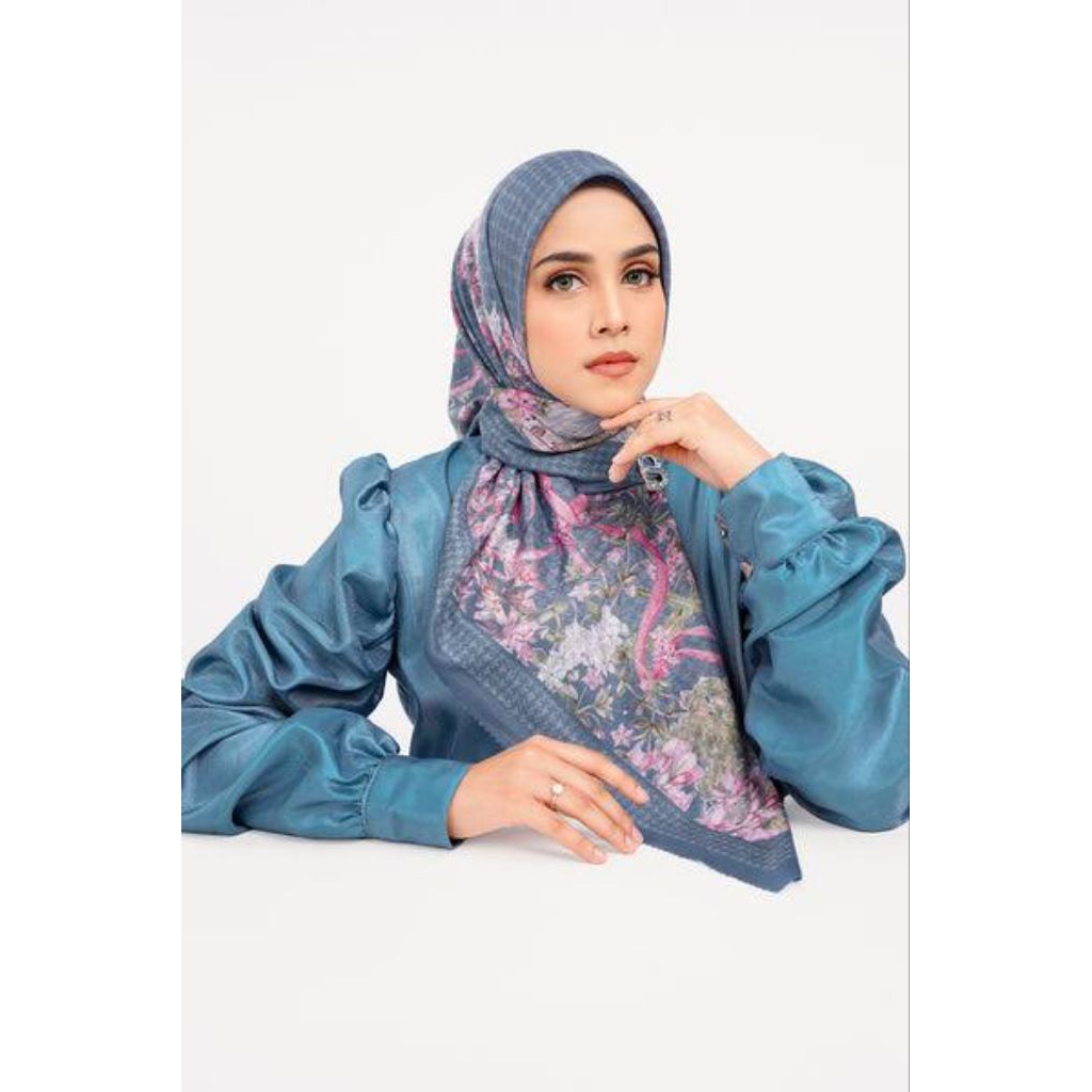 Buttonscarves Al Aqsa Blue Jay XL (New With Box)