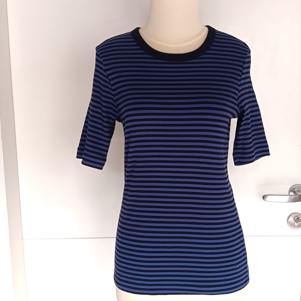 KAOS ATASAN WANITA UNIQLO ORI BLUE STRIPE