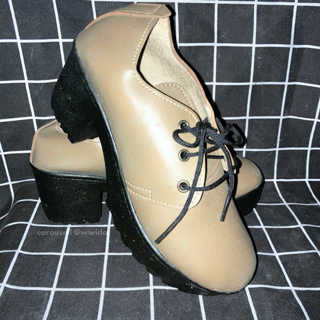 Sepatu Docmart/Boots Wanita