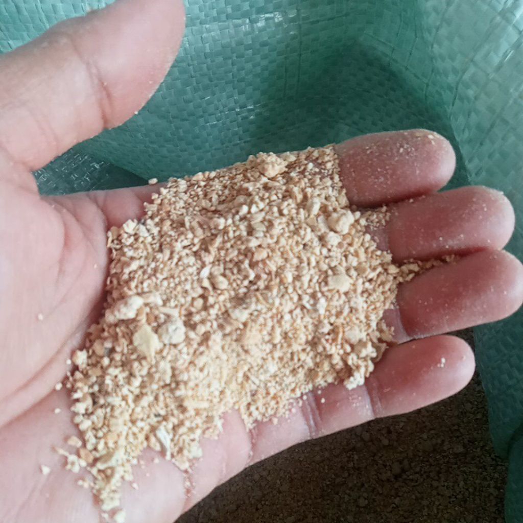 SBM/ bungkil kedelai 1kg-campuran pakan untuk ternak & unggas