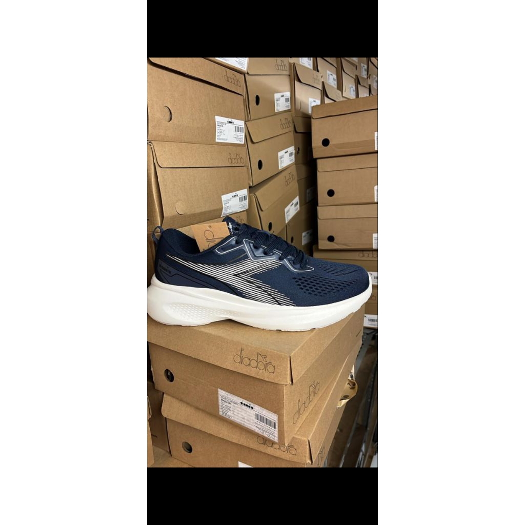 Diadora Maru BNIB ORIGINAL