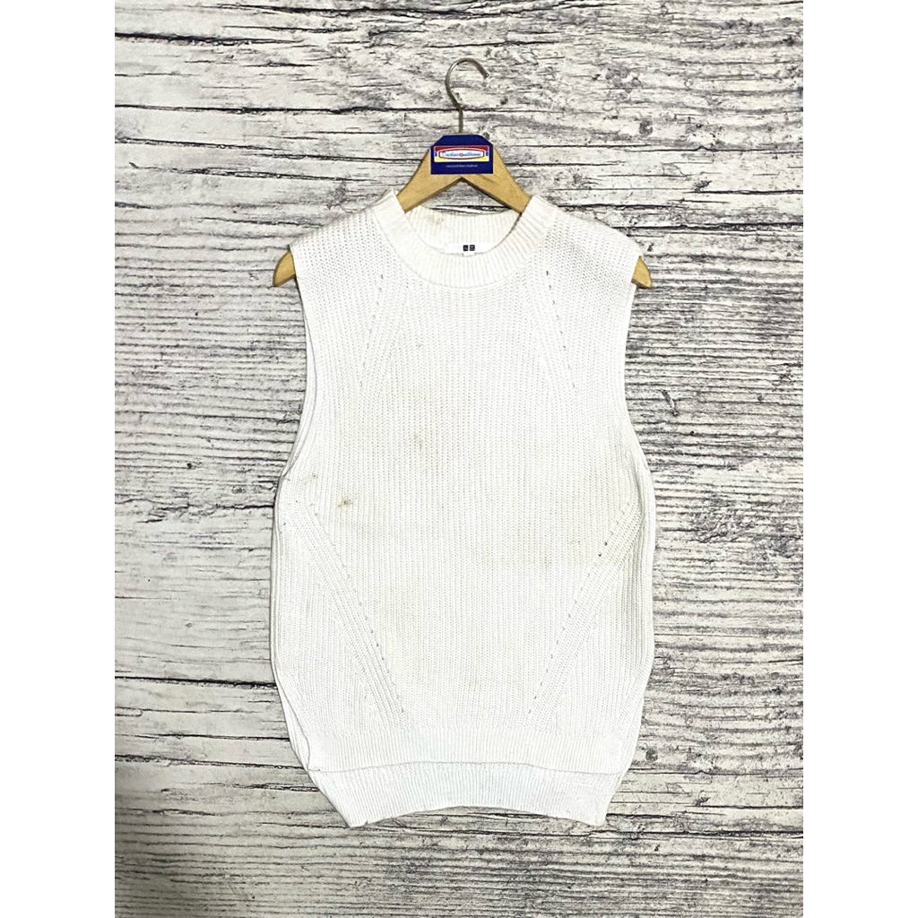 Vest rajut rompi knit knitwear kepang UNIQLO putih outer casual atasan perempuan cewek wanita second
