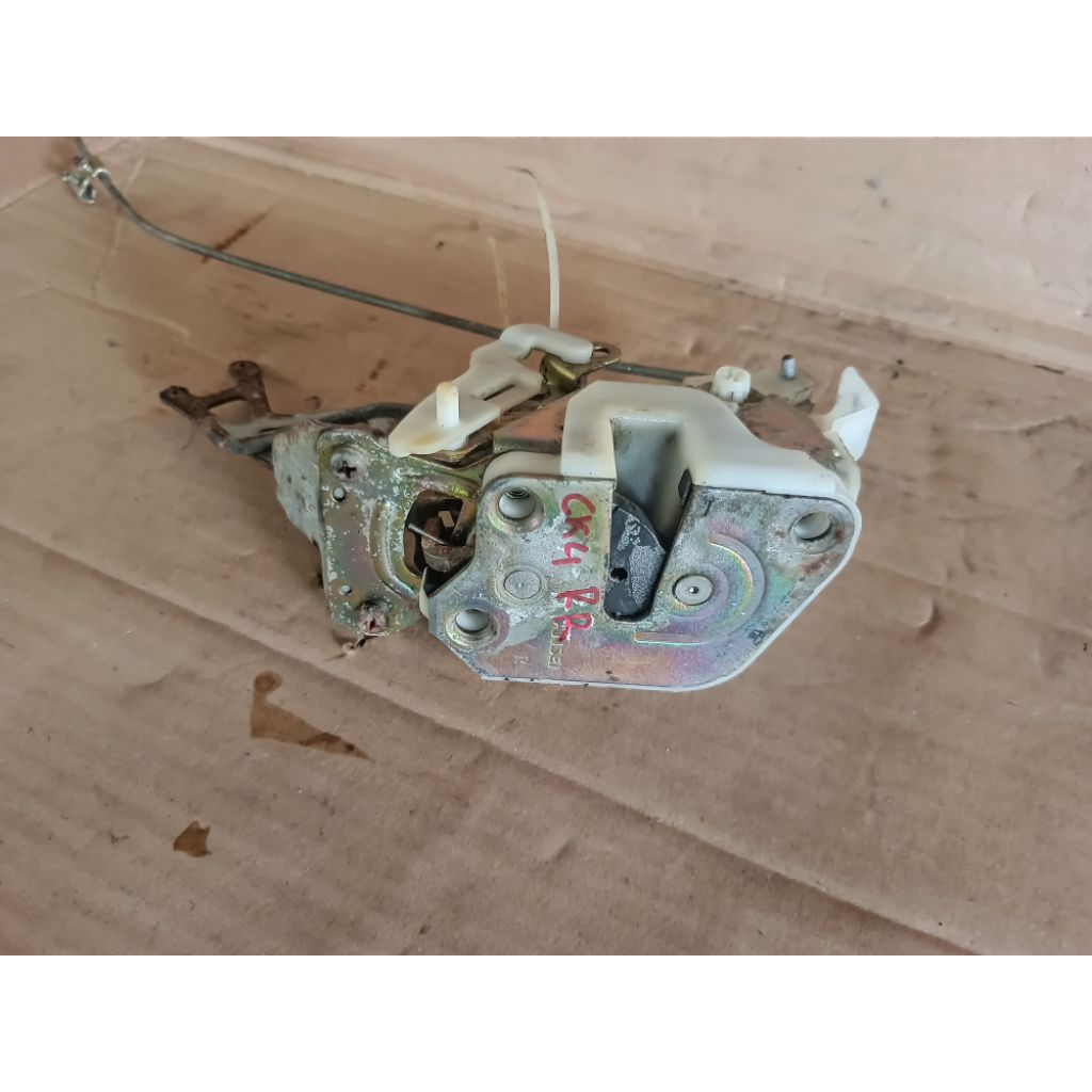 Doorlock mitsubishi Lancer CK 4