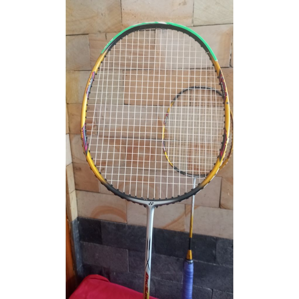 YONEX ARCSABER GAMMA