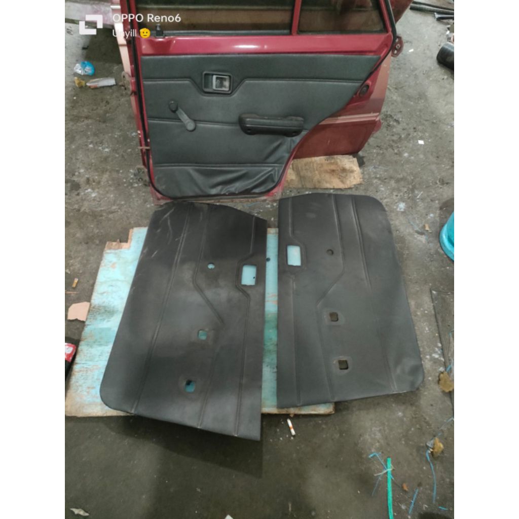 dotrim copotan mobil ford laser GL