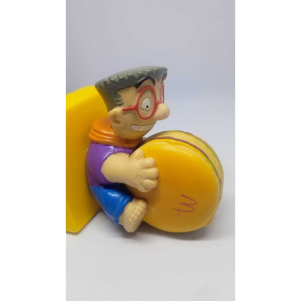 figur mr kiasu dari happy meal mcdonalds