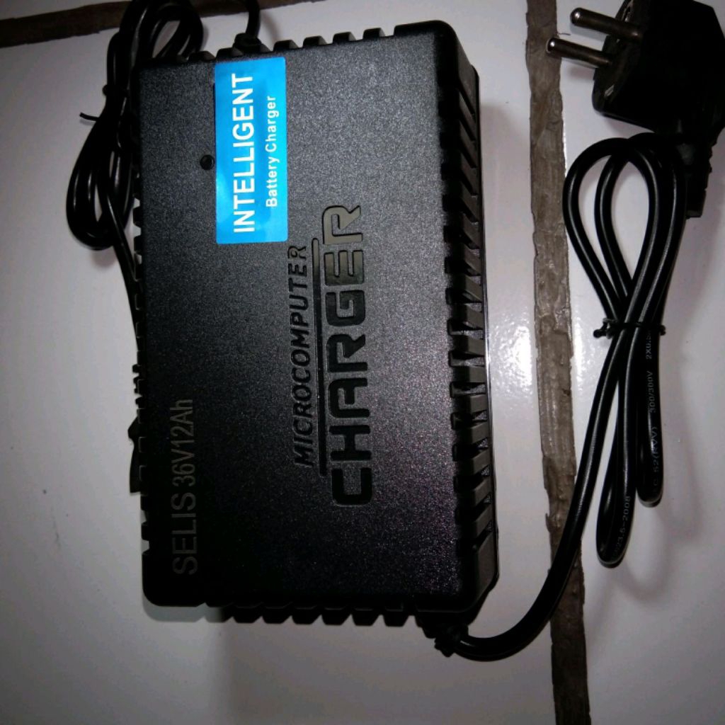 Charger sepeda listrik 36 Volt. 12 A