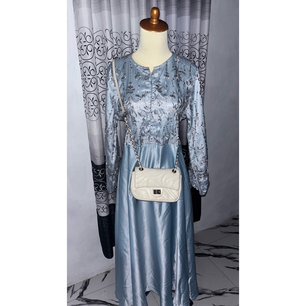 Preloved Dress Kondangan Brukat Warna Biru Muda