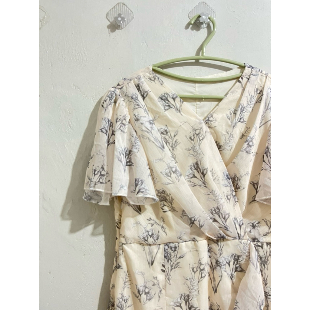flower dress pantai wanita (preloved)