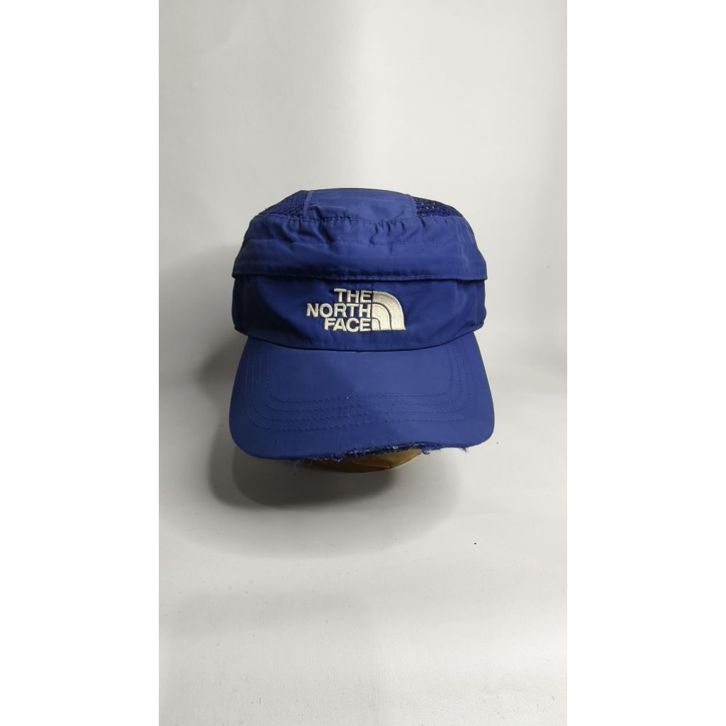 Topi outdoor running komando tnf