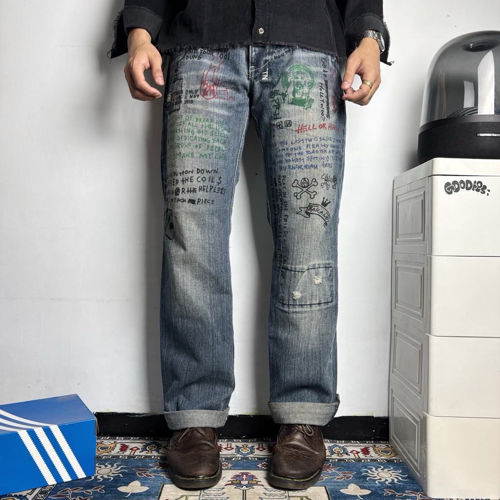 (Size 33) Japanese 291295 Homme Remake Distressed Painting Jeans