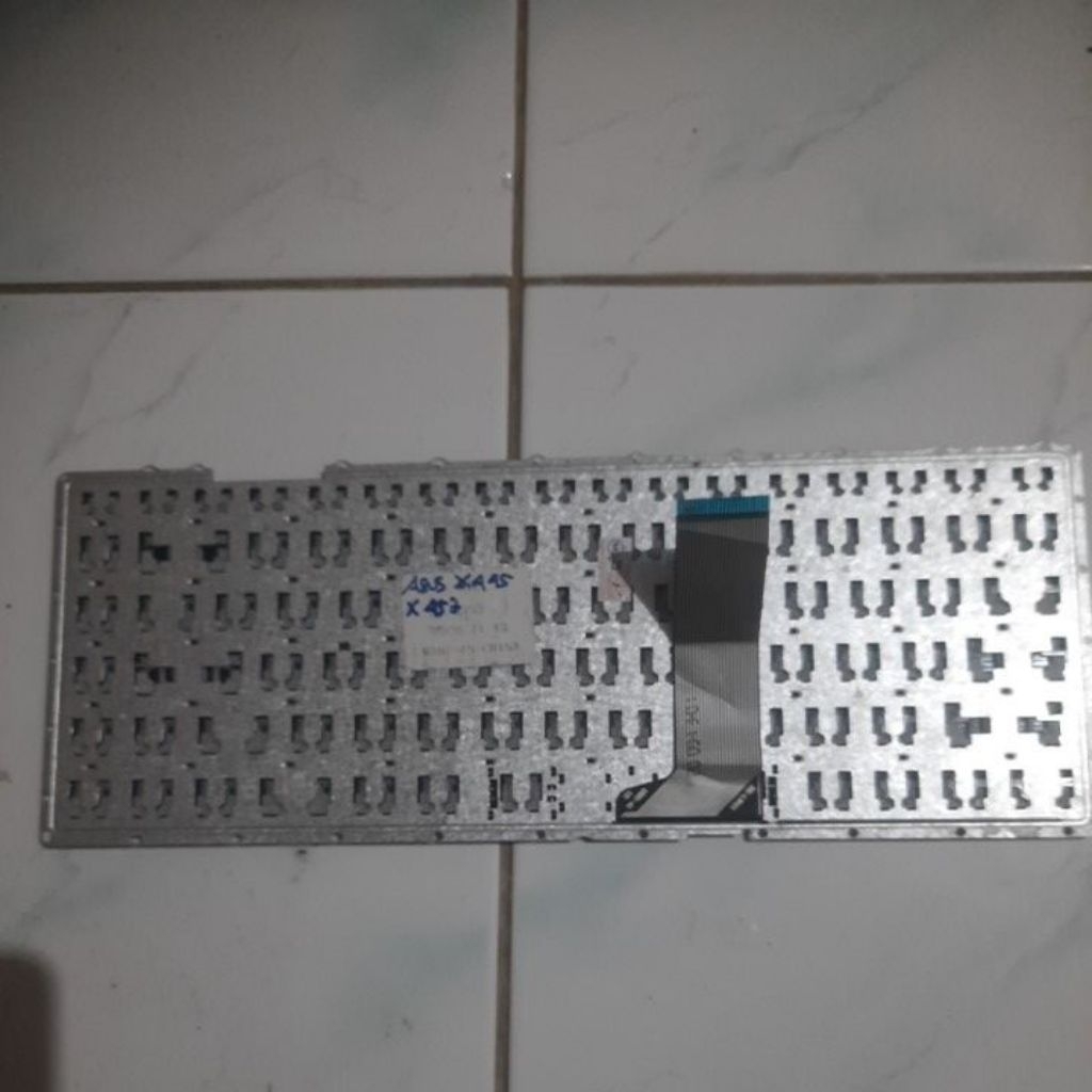 Tuts tombol KEYBOARD LAPTOP ASUS X451 X455 X455L X453M X455LA X455LB X455LC X455LD kondisi bekas rus