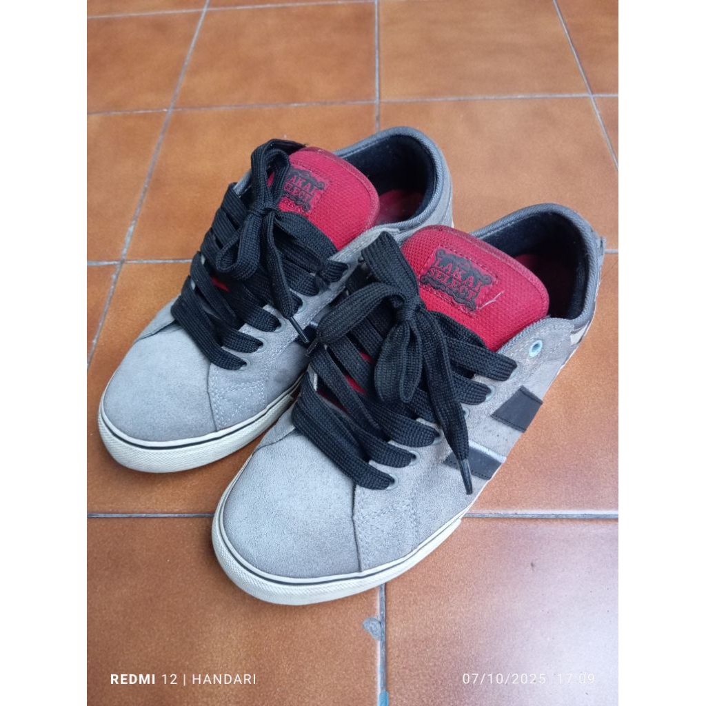 Sepatu Skateboard - Lakai MJ2 Select