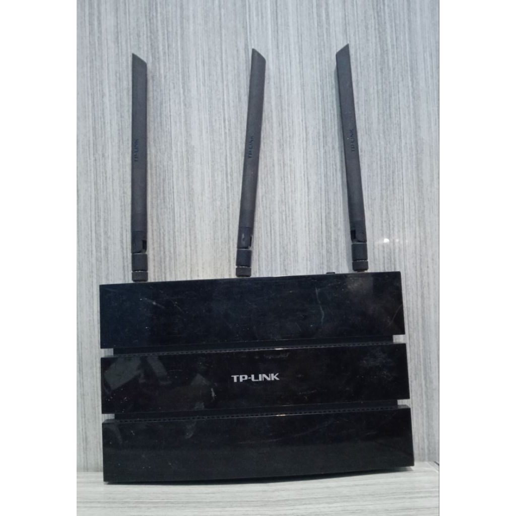 router nirkabel TP-Link Archer C7 AC1750.