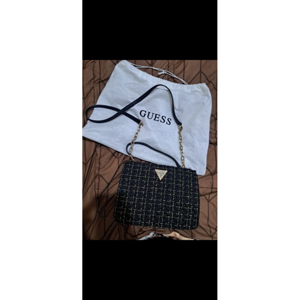 [Preloved Original] Tas GUESS Wanita - Shoulder Bag / Crossbody Hitam Gold Tweed Elegant + Dustbag