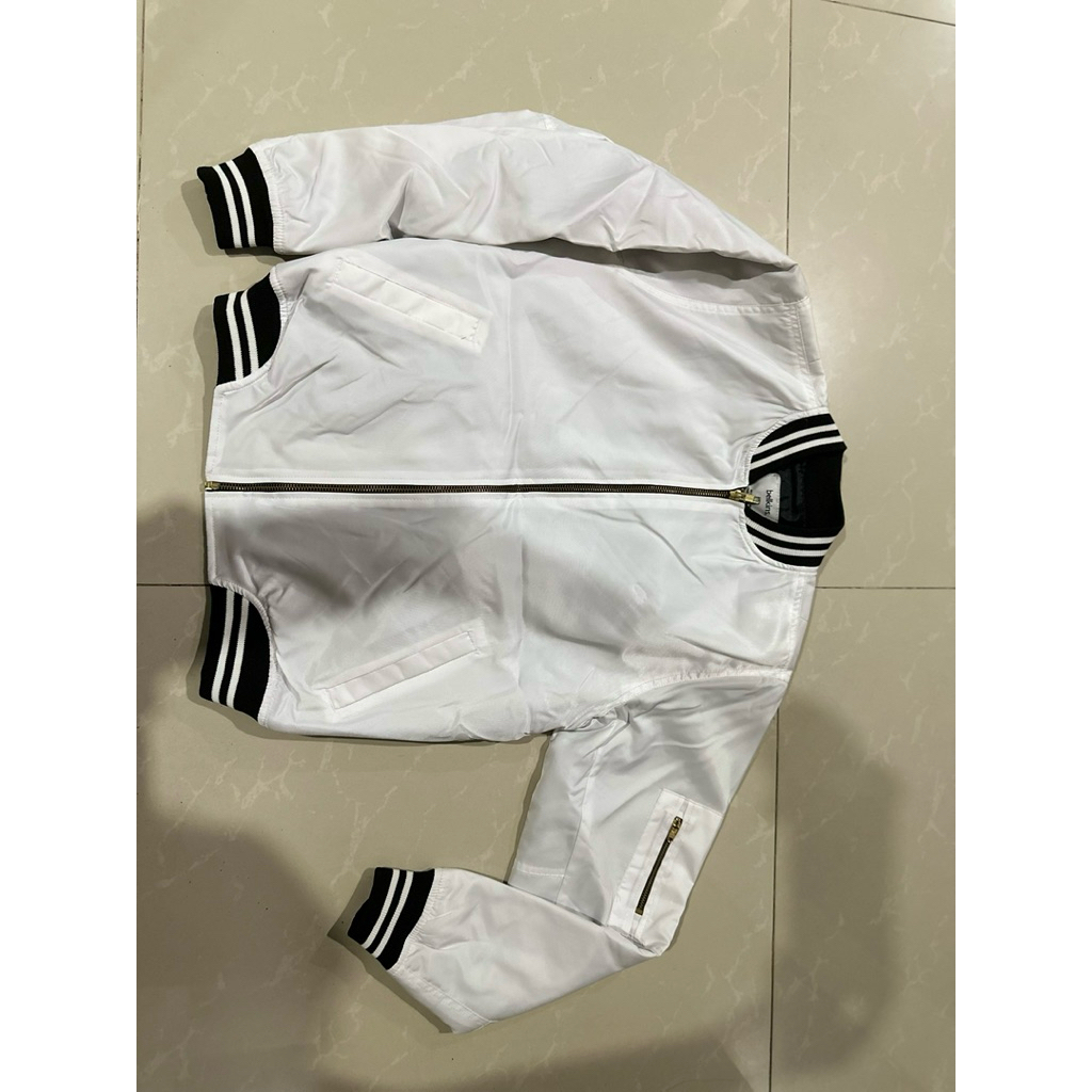 jaket bomber putih hitam stripes unisex