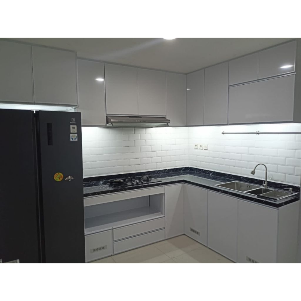 kitchen set alumuminium acp white