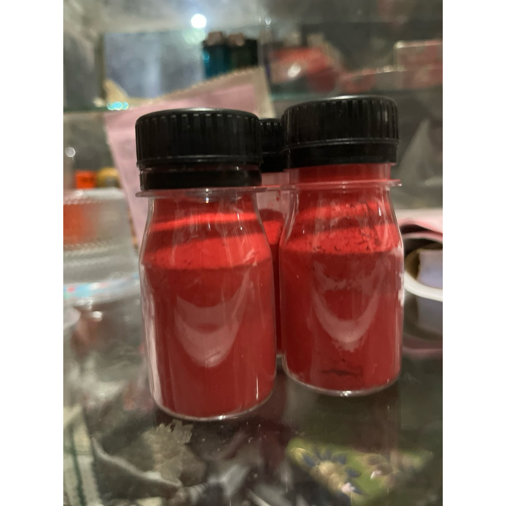 Siwit merah untuk make up jaranan kemasan botol