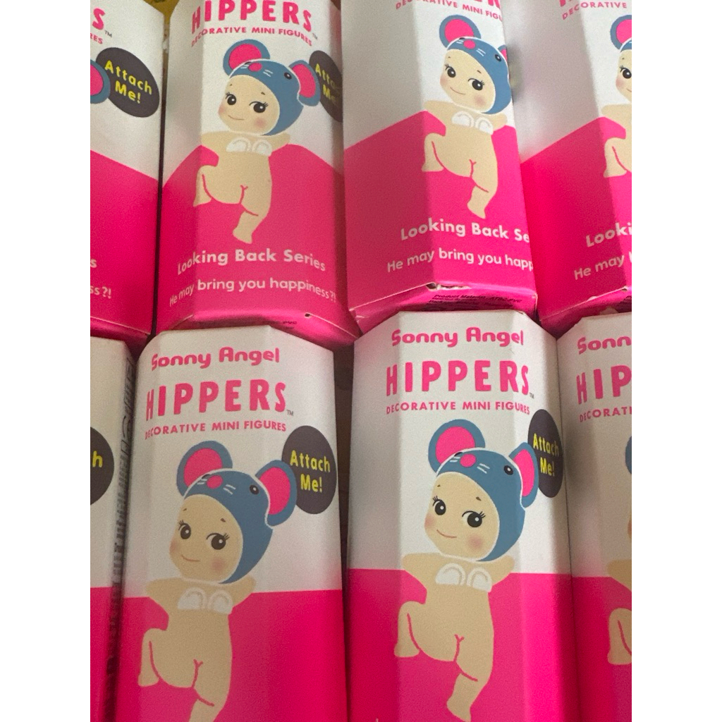 Sonny angel hippers looking back