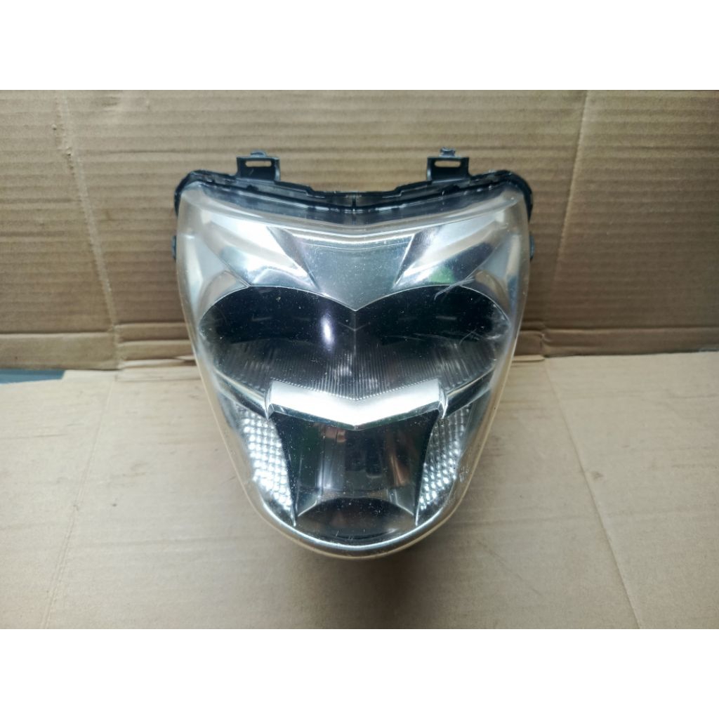REFLEKTOR LED ASSY ORIGINAL YAMAHA NEW VIXION , VIXION R /HEADLIGHT ASSY BK8-H4300-00