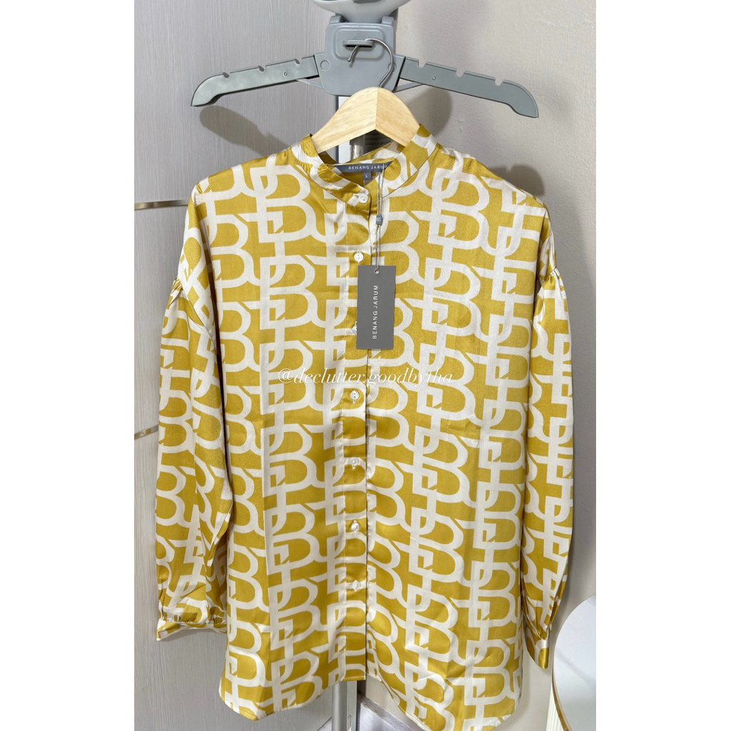 [NEW] SPLIT Benang Jarum Monogram Basic Shirt-Mustard L