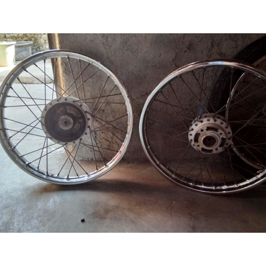 velg ori Yamaha Vega r