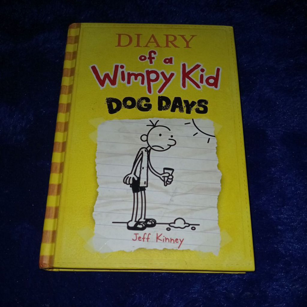 buku diary of a wimpy kid - dog days (Hardcover)