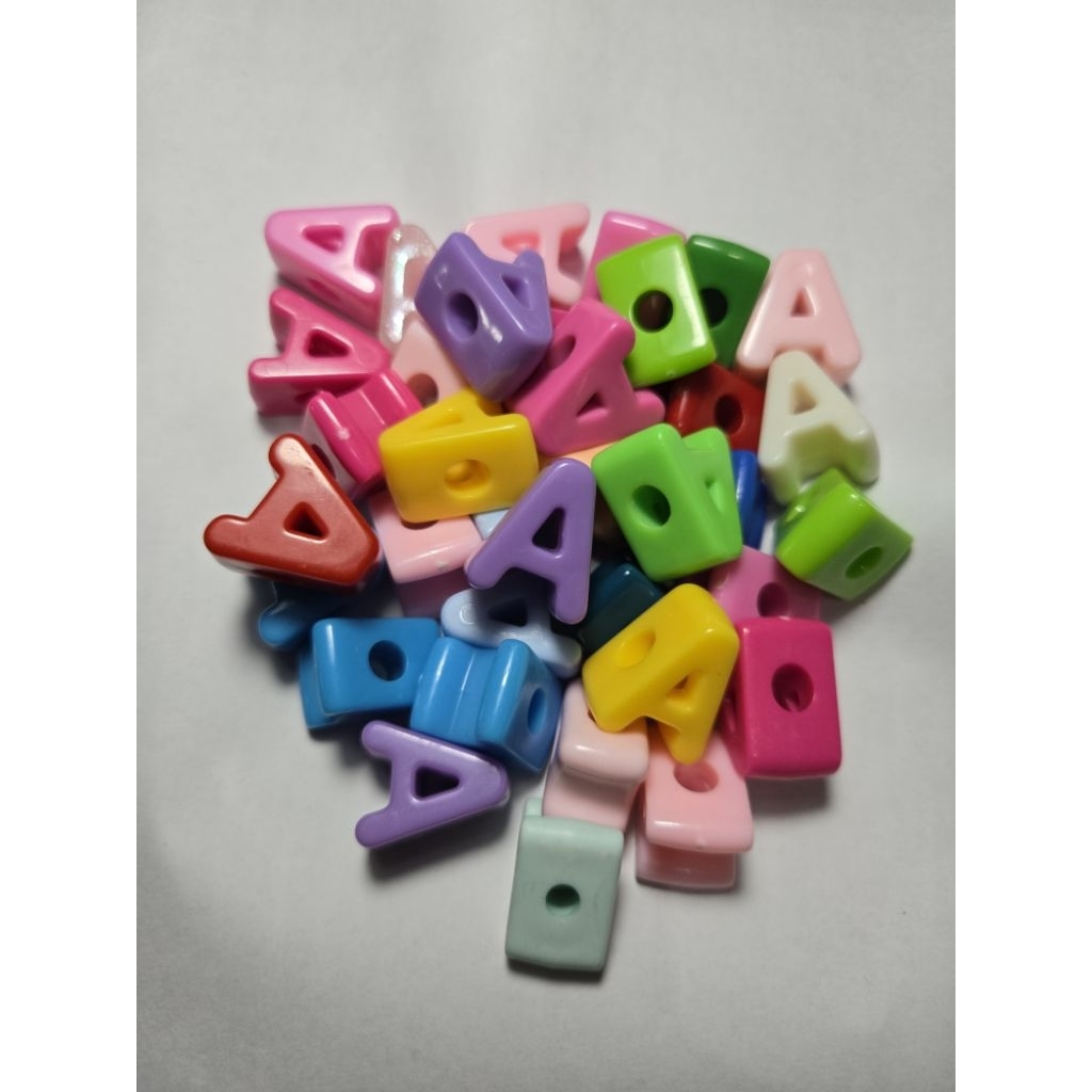 Manik - Manik Huruf || Gantungan Kunci Custom || Huruf A - M || BeadsbyCyn