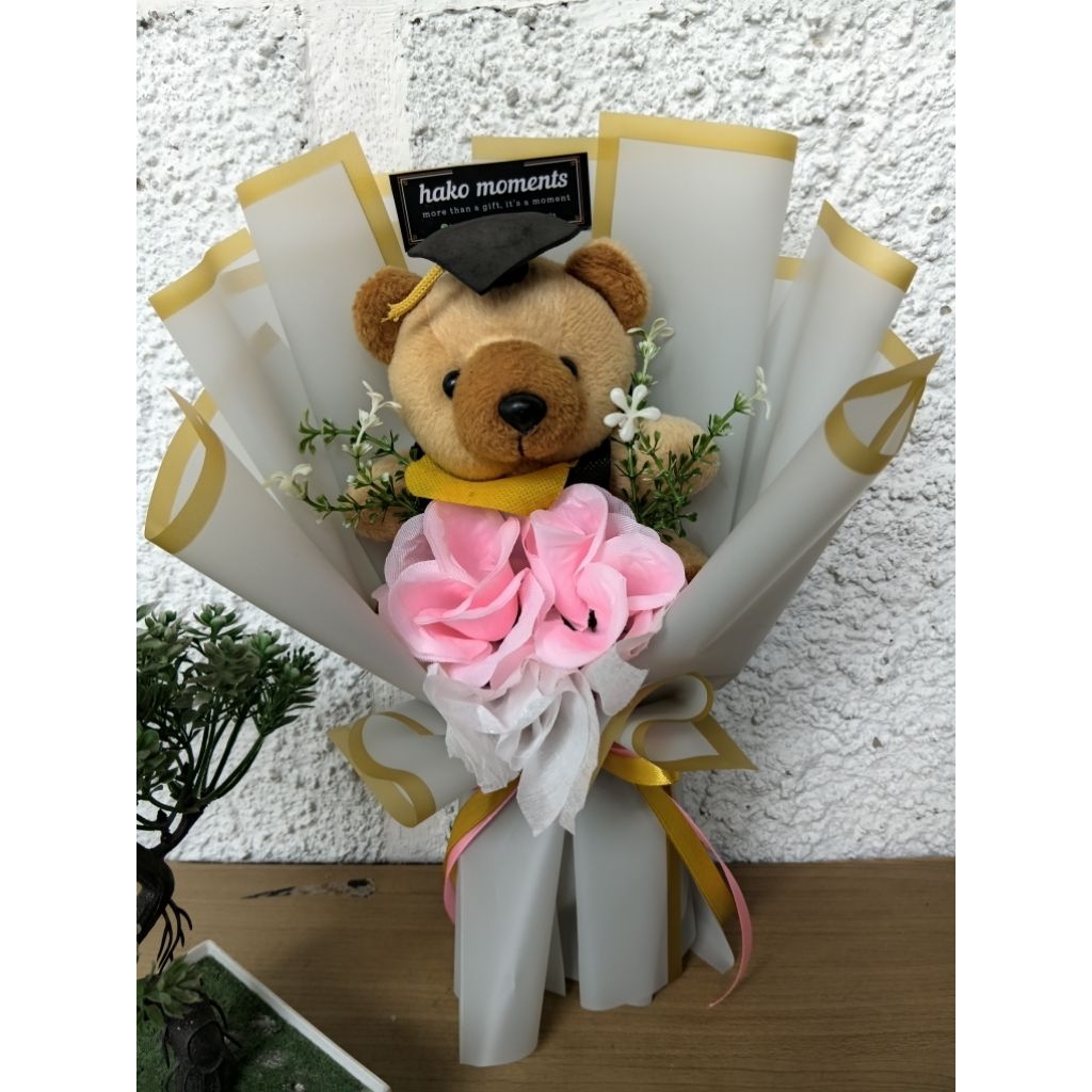 readystok buket boneka wisuda buket bunga boneka wisuda buket bunga artificial boneka wisuda