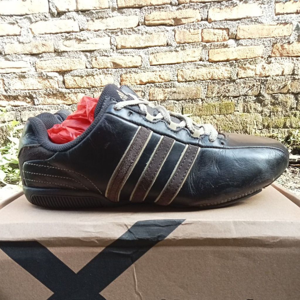 Adidas casual second ganteng size 40 insol 25 cm