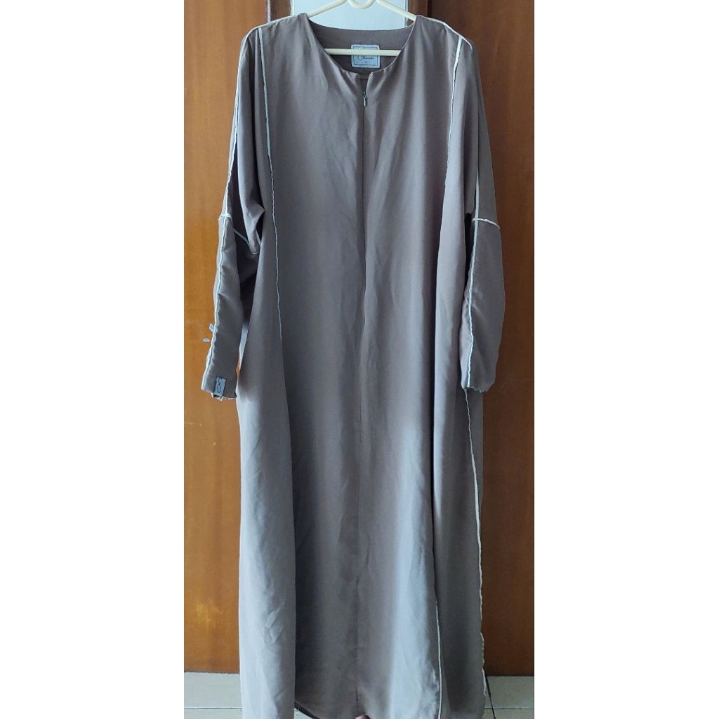 Preloved bysofni line abaya/abaya sofni/line abaya