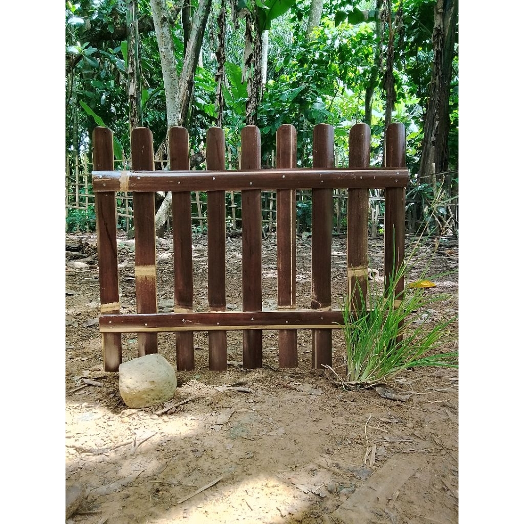 Pagar taman Bambu wulung|Pagar dekorasi|Pagar Bambu hitam type A tancap