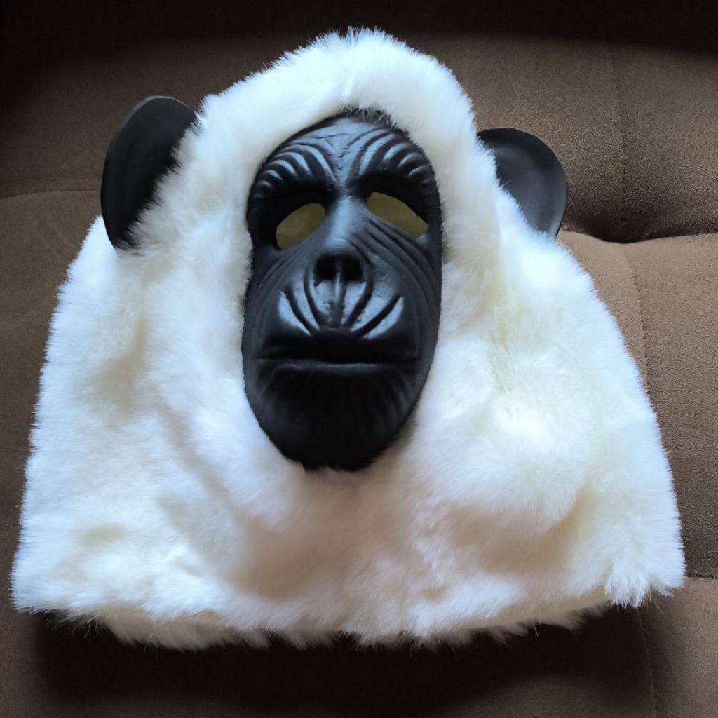 (Preloved) Topeng kera putih