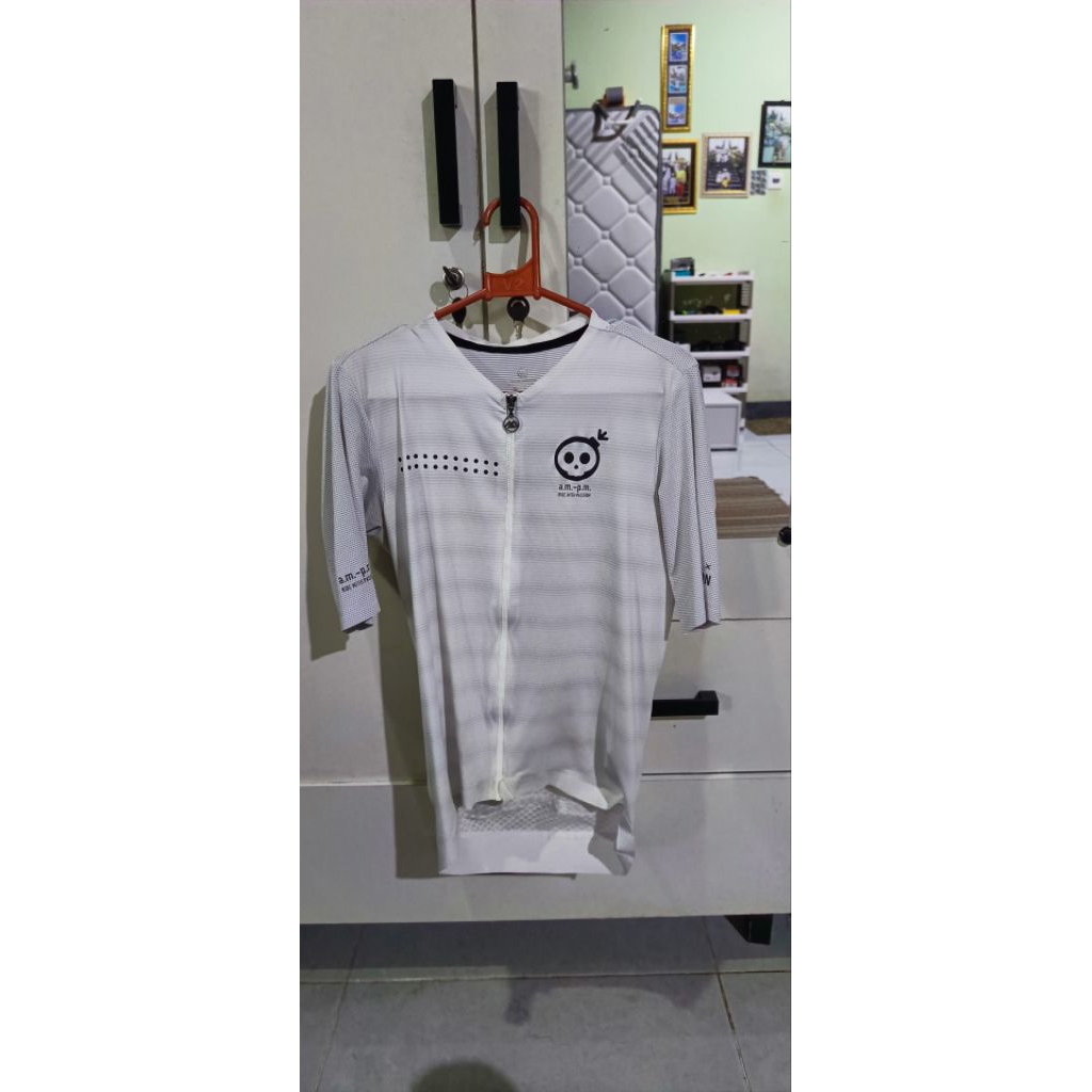 preloved jersey monton putih size m/s men